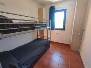 223 MSJ 60 Apartamento en Marina Sant Jordi Apartamento  Ametlla de Mar (L')