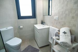 Baño con ducha. Apartamento alquiler Calpe. A016 Avanoa