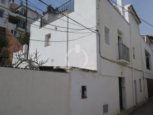 EP-19007-B Solar urbanitzable amb casa annexa per reformar Village house  Cadaqués