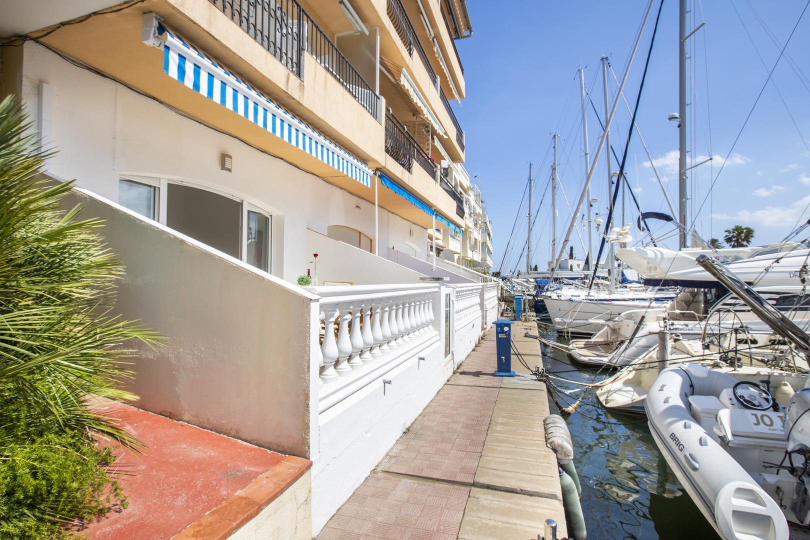 1004 Apartamento con vista al puerto Apartment Club nautico Castelló d'Empúries