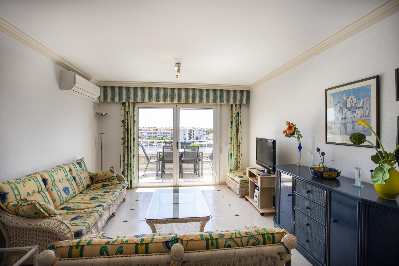 1005 Apartamento con 2 dormitorios y vista al lago Apartamento Lago San Maurici Empuriabrava