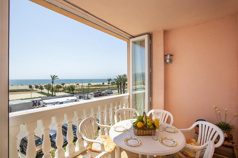 1006 Apartamento con 3 dormitorios vista al mar Apartamento Playa Castelló d'Empúries